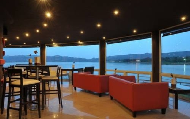 Lake Buenavista Resort