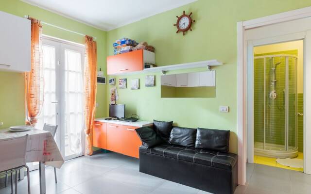 Graceful Holiday Home in Magliolo With Swimming Pool