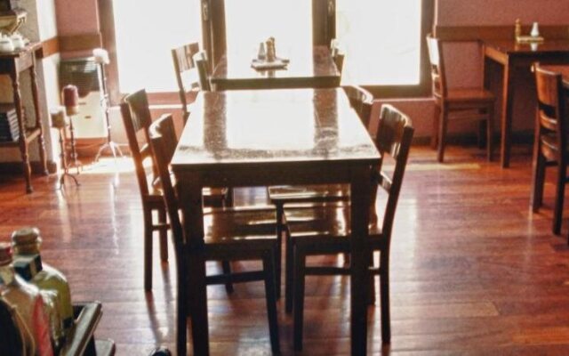 Rendezvous Hotel Restaurant