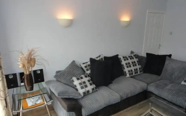 Immaculate 3-bed House in Fairbourne