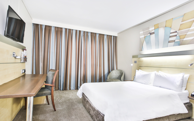 Holiday Inn Express Sandton Woodmead, an IHG Hotel