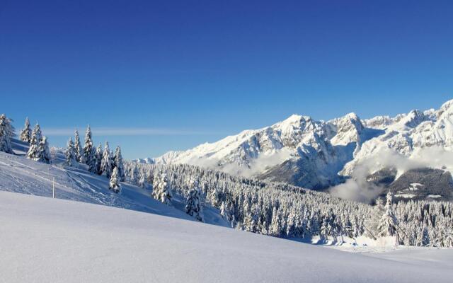 Montana Lodge & Spa, by R Collection Hotels