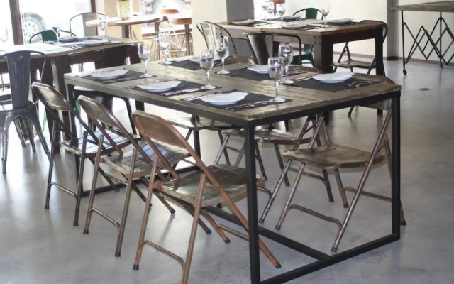 N1 Hostel Apartments & Suites