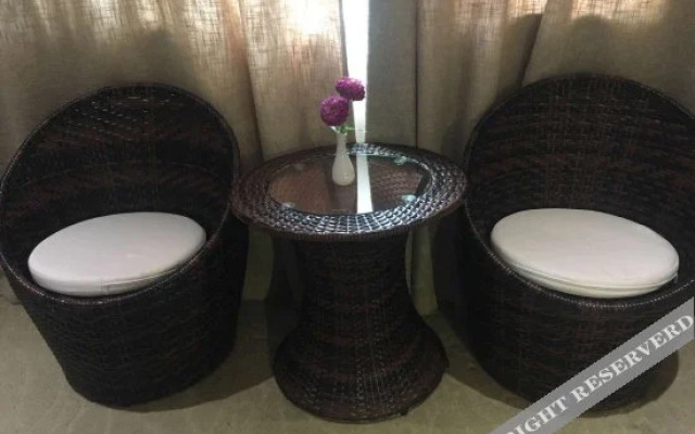 Phoenix Hot Spring Holiday Hotel
