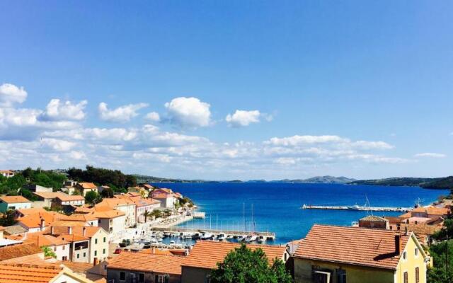 Sali Modern Seaview Apartment