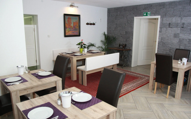 Pension am Donaubogen