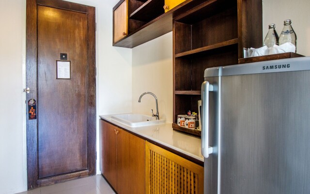 B2 Premier Hotel & Resort