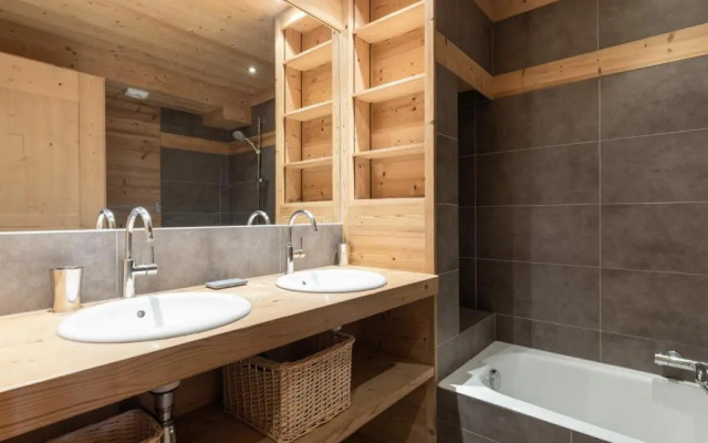 Chalet La Clusaz, 7 pièces, 14 personnes - FR-1-304-140