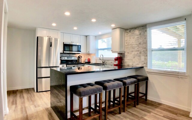 Siesta Heron Suites & Villas