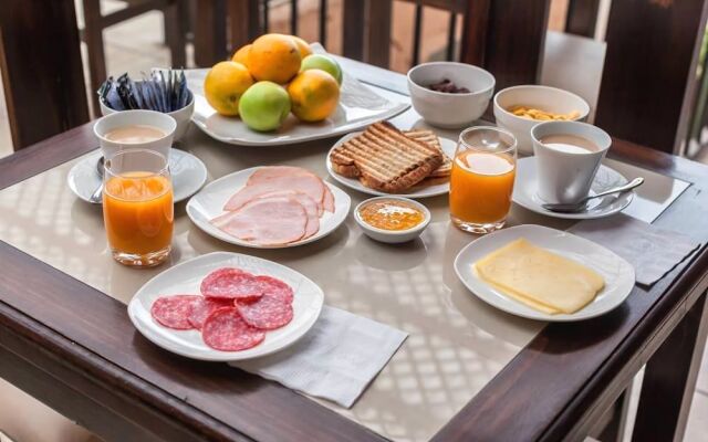 Hostal Valle Mistral - Hostel