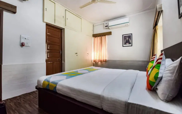 OYO Home 11874 Cozy 3BHK Goverdhan Villas