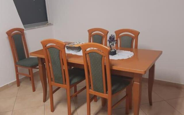 Mia's lovely two bedroom apartment