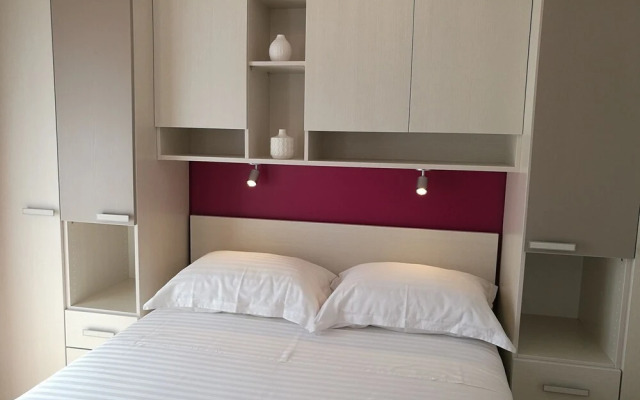 Ton - 200m From the sea - A2