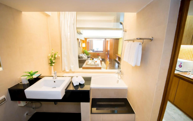 Laemtong Serviced Apartment
