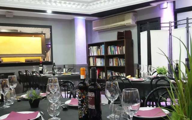 Cafe Bar Hotel Jefi