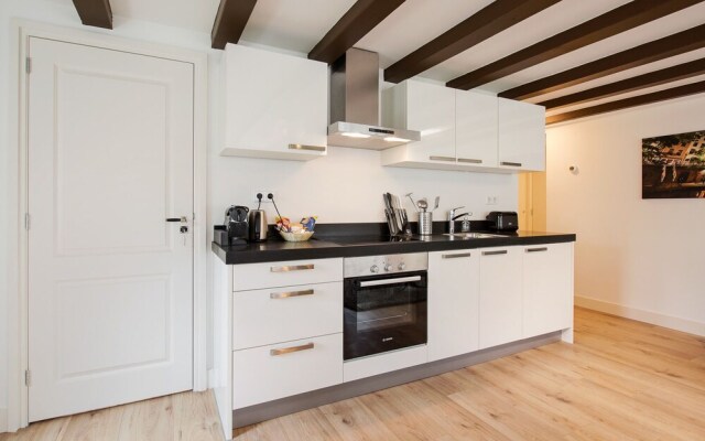 Canal Garden Apartment 11