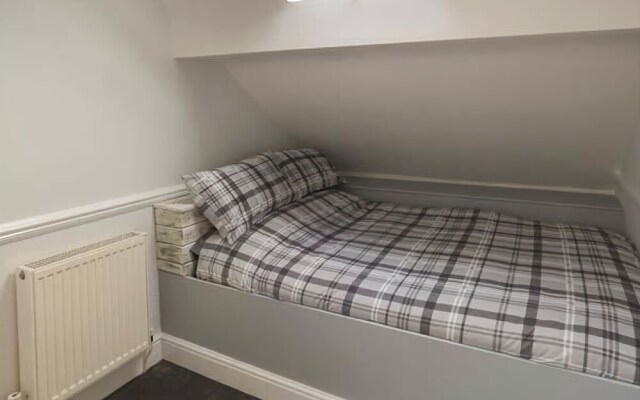 Flat 13 Sandringham Court