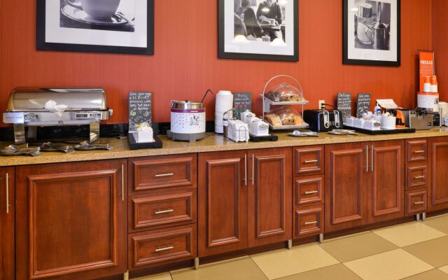 Hampton Inn by Hilton Litchfield