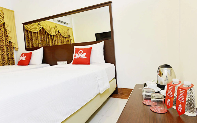 ZEN Rooms Sukaresmi Karang Setra
