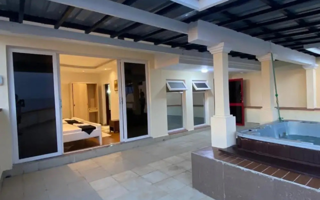 Eden Beach Resort Apartments