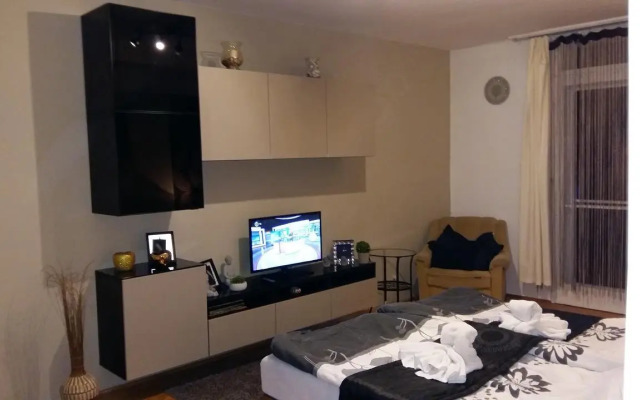Heni Apartman