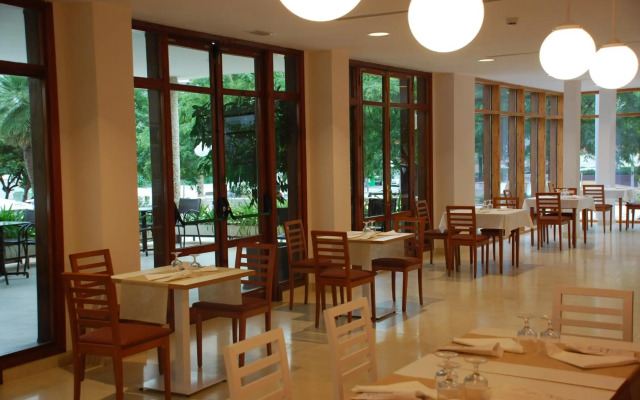 Hotel Los Robles