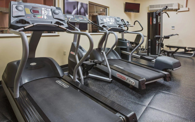 Country Inn & Suites by Radisson, Effingham, IL