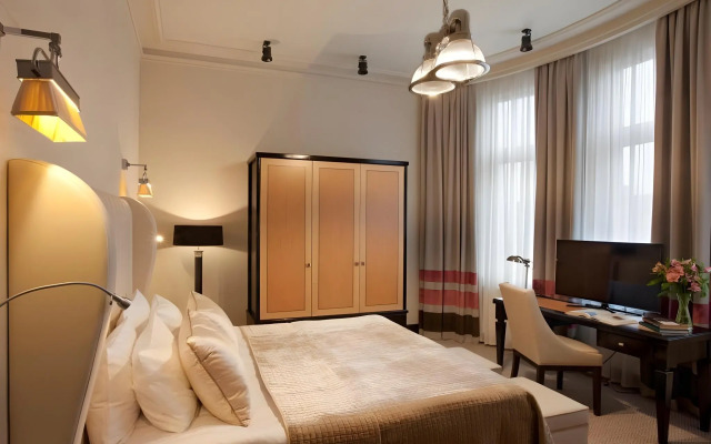 Astoria Hotel