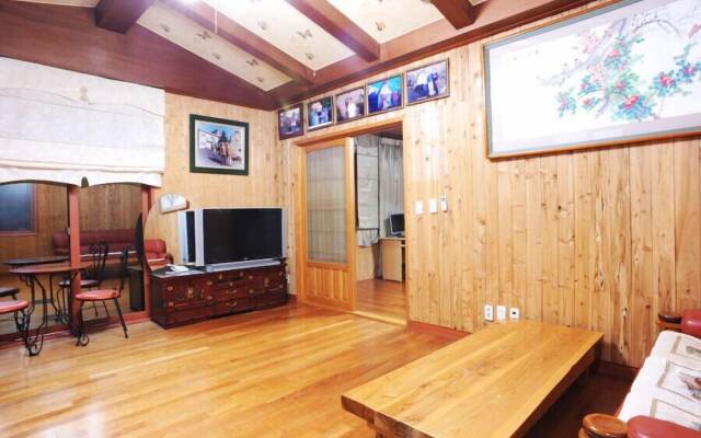 Palace in the Forest Pension