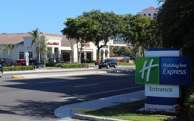 Holiday Inn Express Ft. Lauderdale Cruise-Airport by IHG
