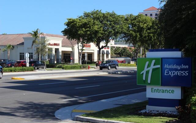 Holiday Inn Express Ft. Lauderdale Cruise-Airport, an IHG Hotel