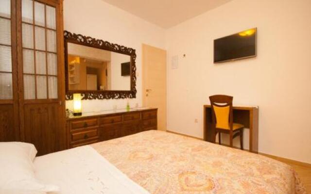 Rooms Nadica