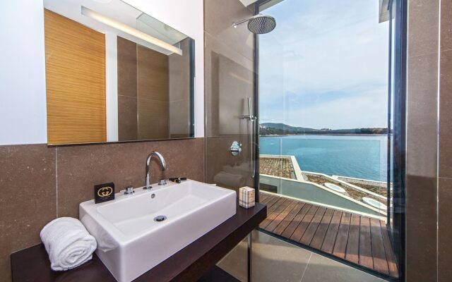 Golden Rays Luxury Villas