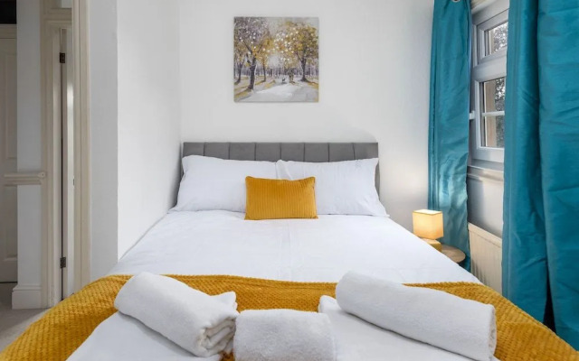 The Lincoln Book Inn