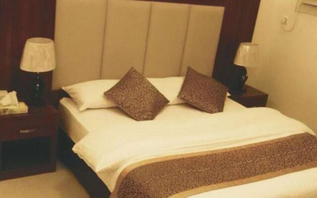 Raha Suites
