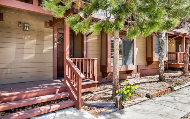 Woodland Retreat #2548