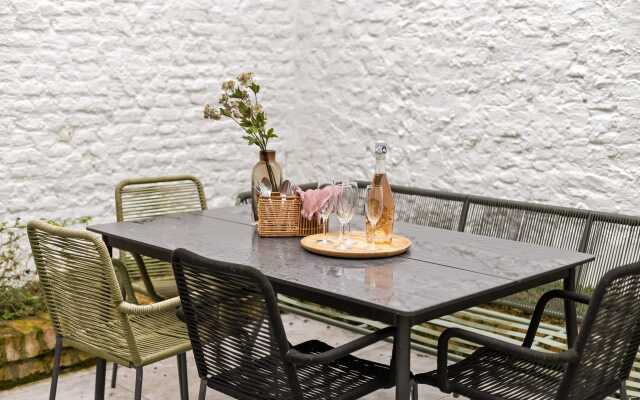 Spacious House With 3 Terraces