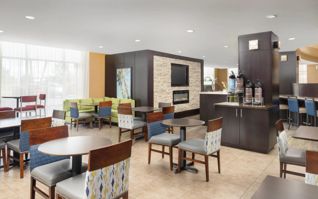 Comfort Suites Lake City