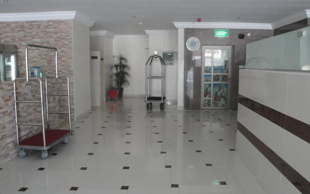 Marina Royal Hotel Suites