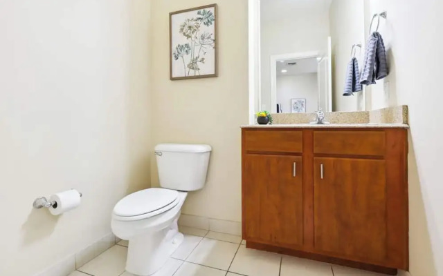 Elegant Condos in NOLA with Rooftop Pool