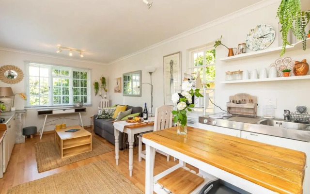 Suburban bliss with Wifi and plunge pool