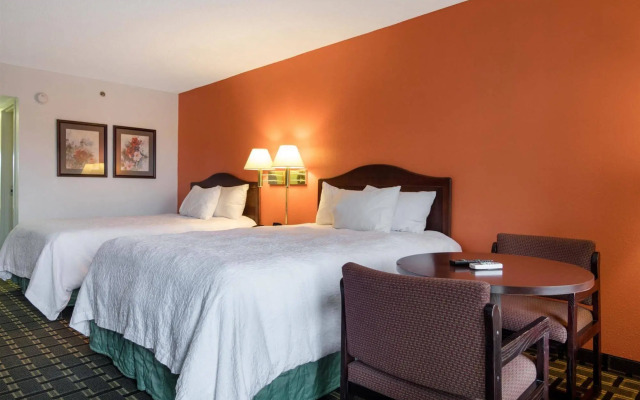 Dublin Inn and Suites