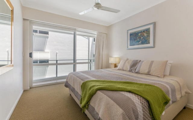 Bali Hai Apartments Noosa – Guest Rooms – Noosa Heads