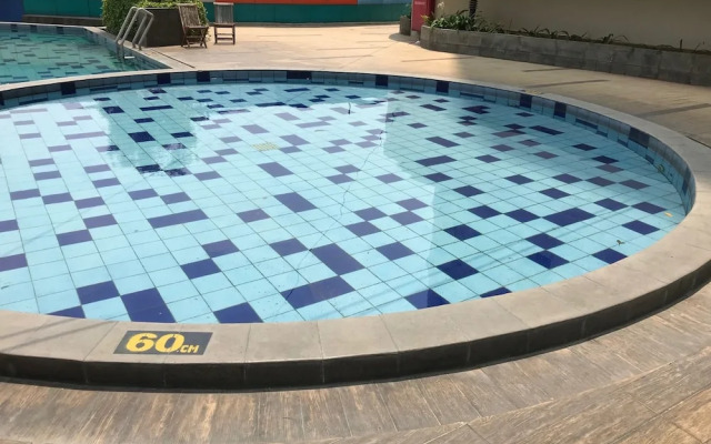 Classic Studio Room Cinere Bellevue Suites Apartment