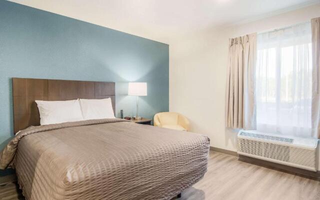 WoodSpring Suites Jacksonville Baymeadows