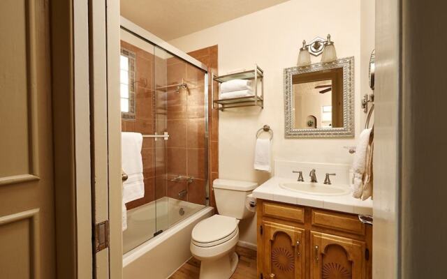 Piñon Vista - 360° Majestic Views, Just Blocks From the Plaza