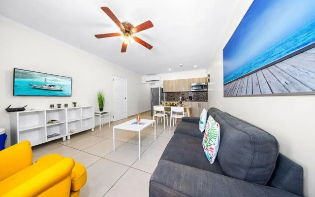 Cozy Bliss Condo w Pool Steps From Eagle Beach