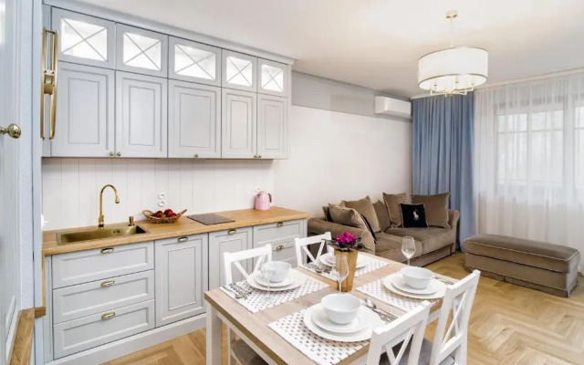 Apartament ,,Cesarski Dwór”