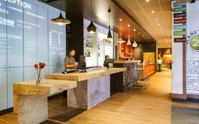 ibis Versailles Château