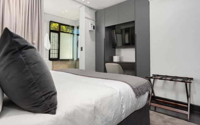 One Calais Luxury Apartments